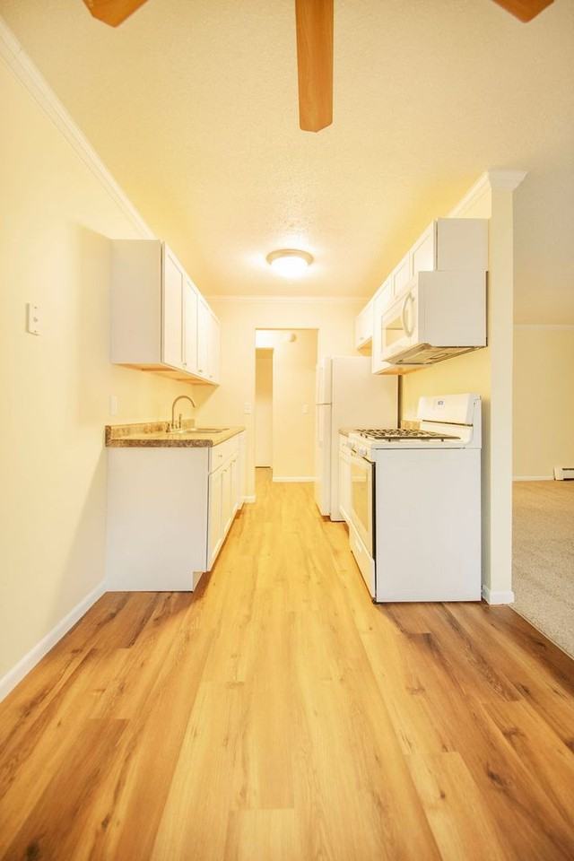 Bay Pointe Apartments - Photo 4 of 50