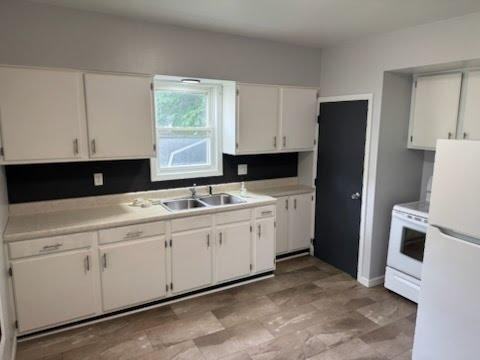 820 N State St - Photo 2 of 11