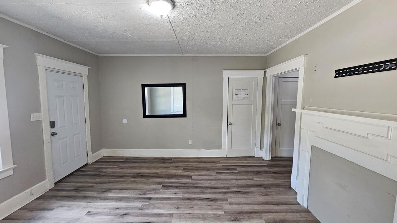 5614 6th Ave - Photo 3 of 10