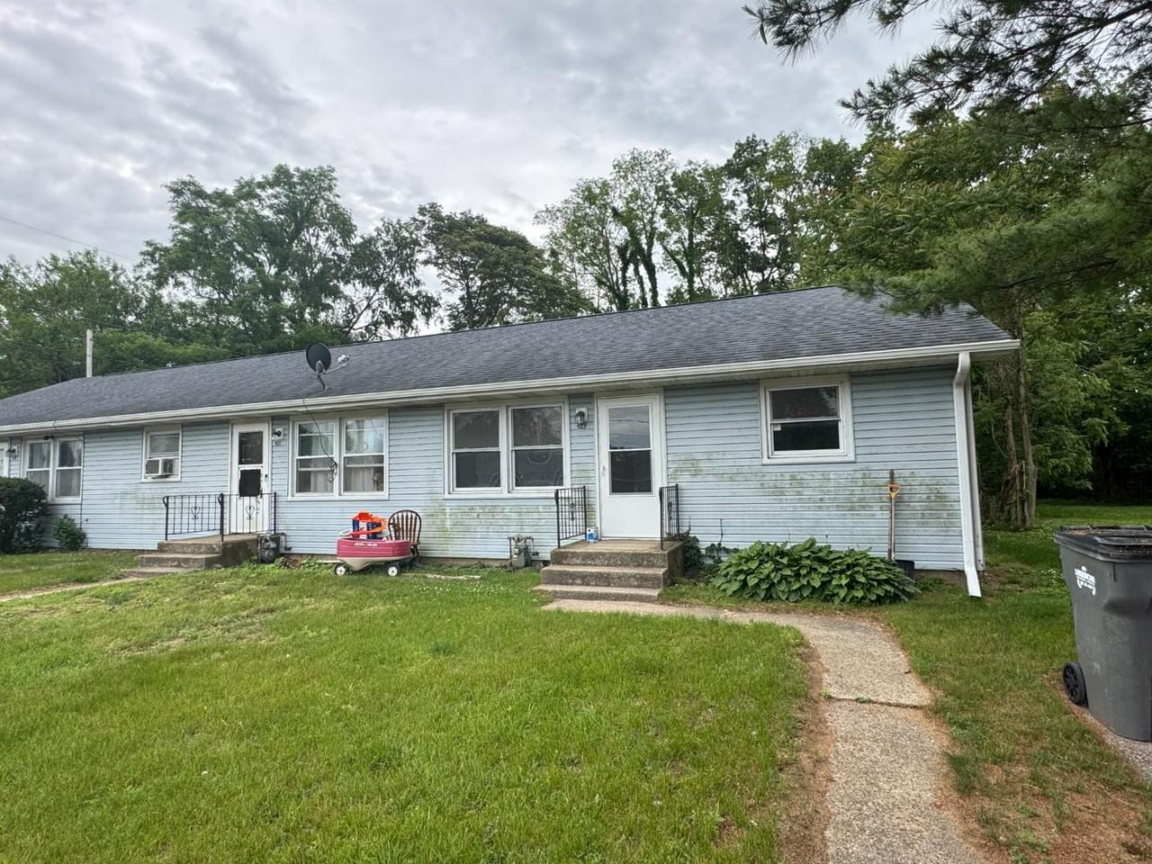 923 W Buffalo St - Photo 2 of 16