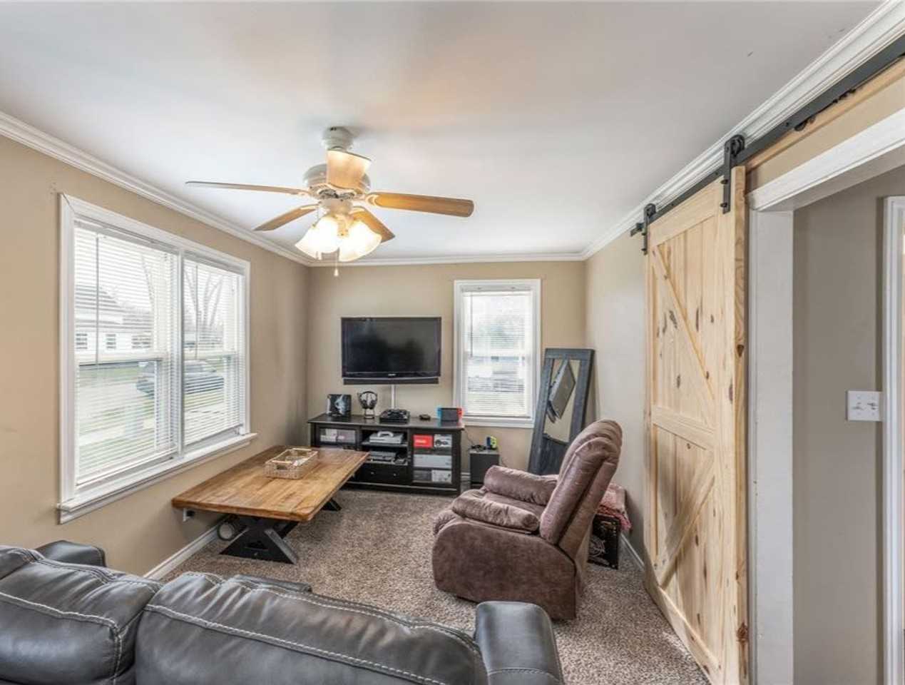 192 Fane St - Photo 2 of 12