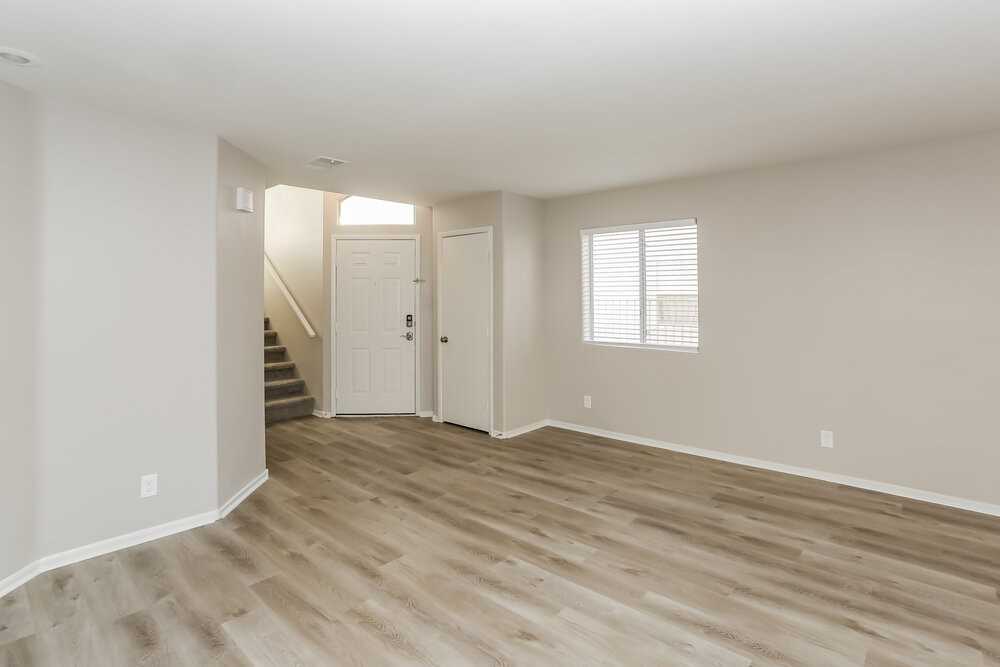 7521 Wandering St - Photo 4 of 17