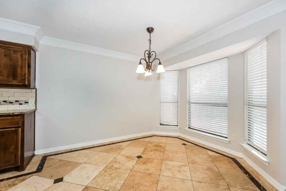 3400 Meadowmoor St - Photo 5 of 16
