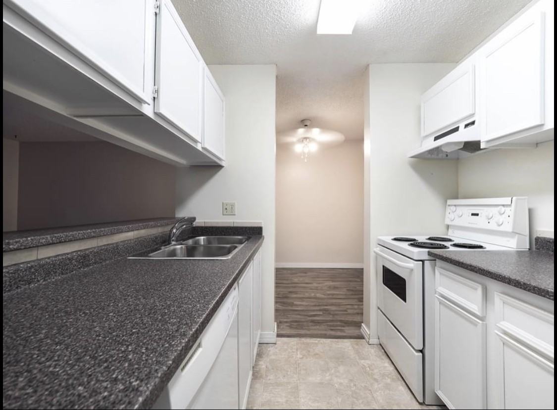 Pineridge Apartments - Photo 3 of 8