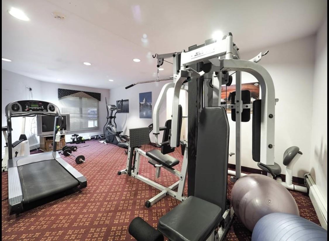 Pineridge Apartments - Photo 7 of 8