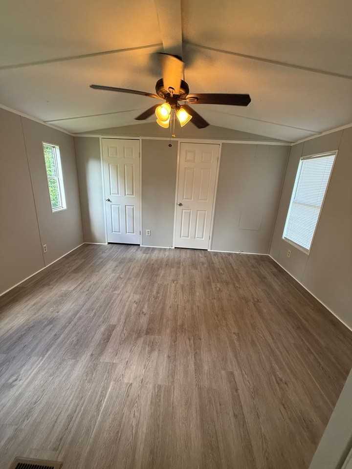 24477 Walker So. Rd. - Photo 5 of 28
