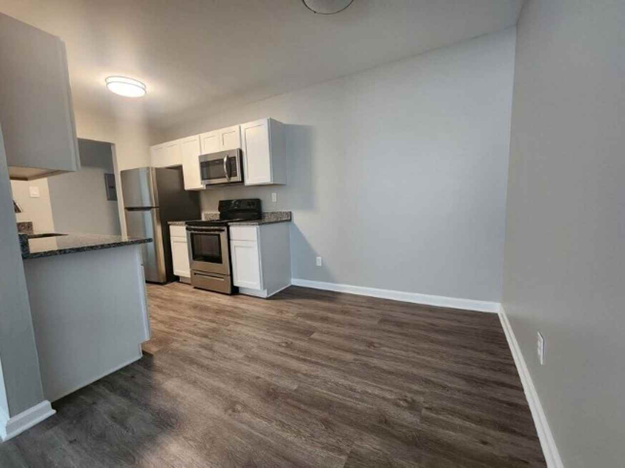 Vester Apartments - Photo 3 of 14