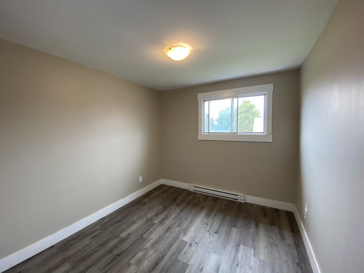 46 Terris Ave #6 - Photo 6 of 11