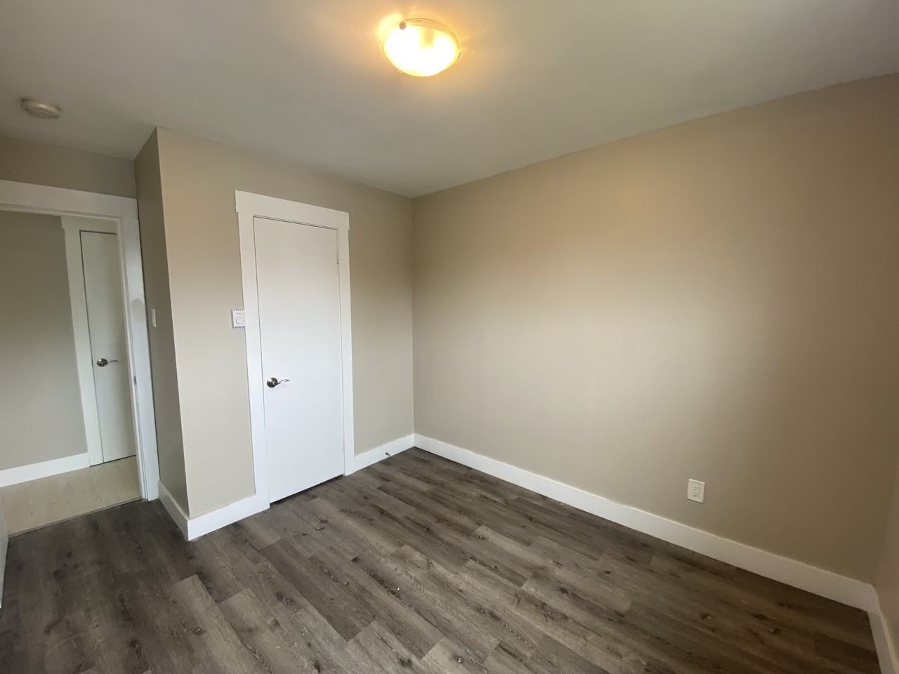46 Terris Ave #6 - Photo 7 of 11