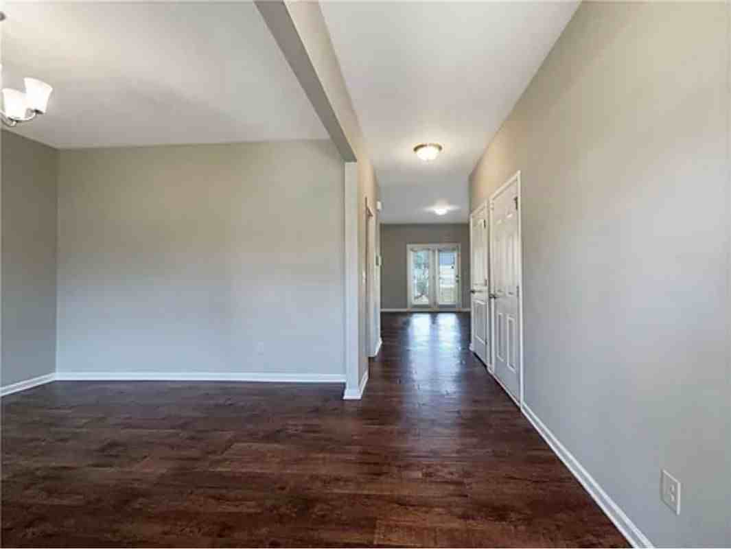 444 Lake Ridge Ln - Photo 2 of 14