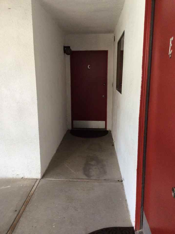 5300 Canyon Crest Dr #C - Photo 5 of 10