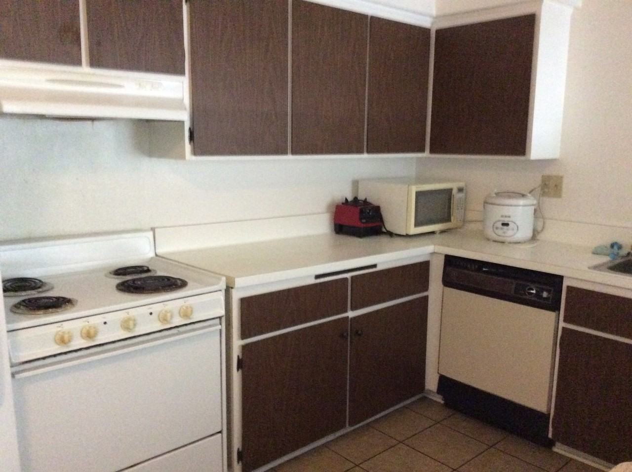 5300 Canyon Crest Dr #C - Photo 6 of 10