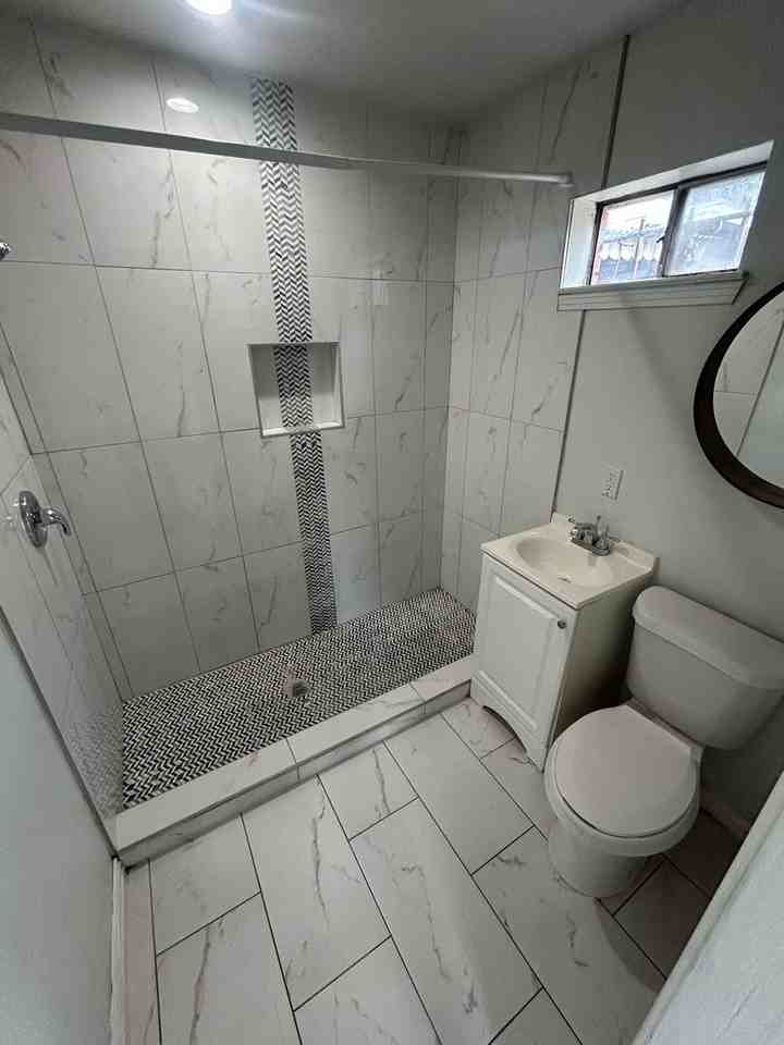 2129 E Illinois Ave - Photo 6 of 7