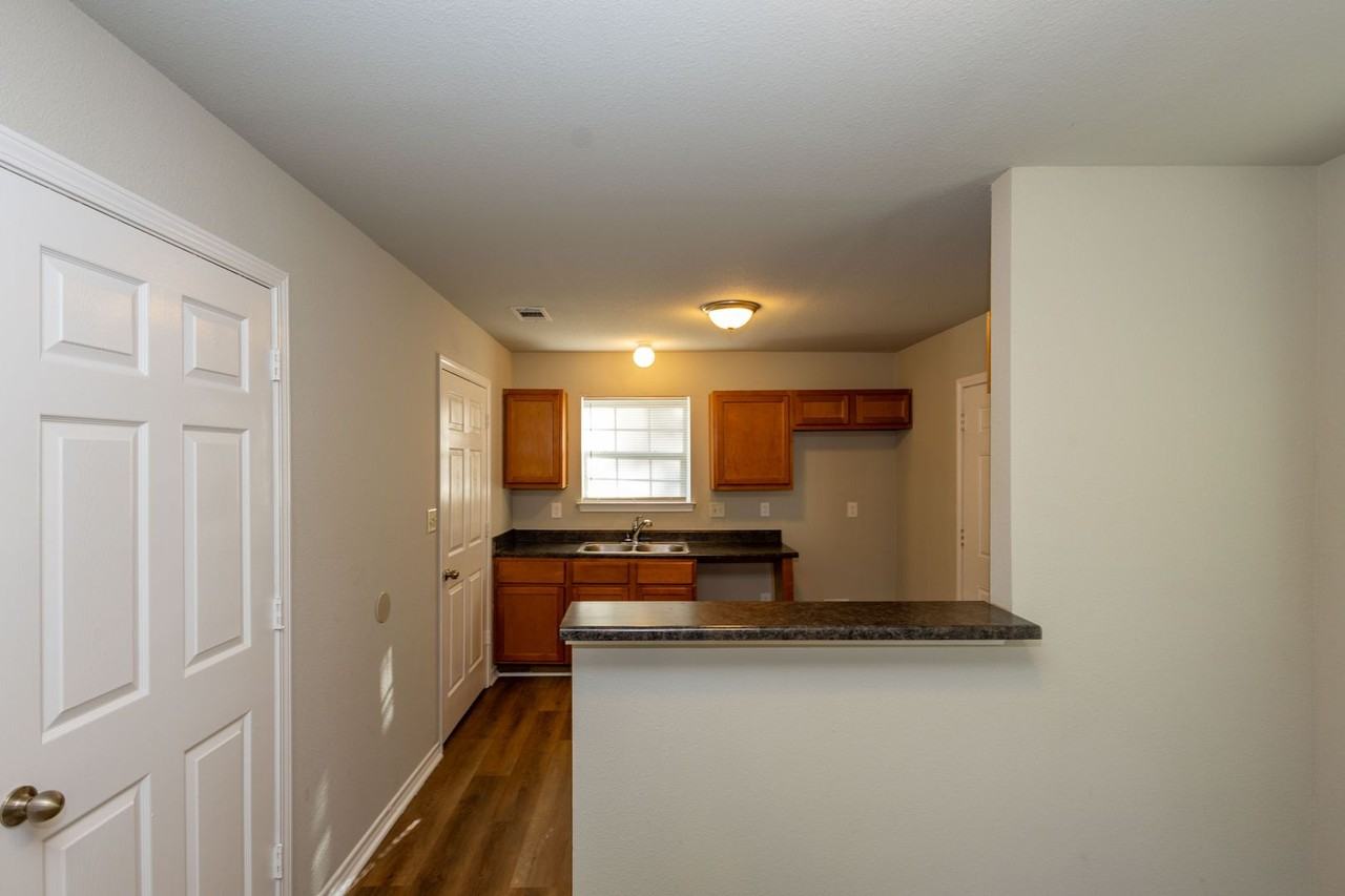 4120 Brandon St - Photo 5 of 13