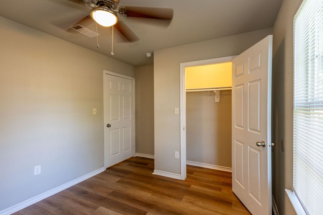 4120 Brandon St - Photo 6 of 13