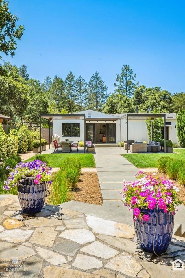 282 Richards Blvd - Photo 2 of 36
