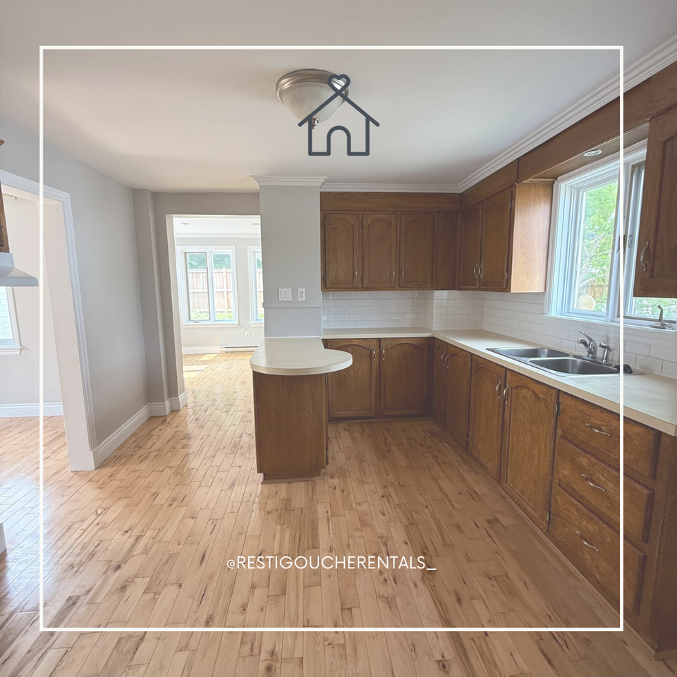 23 Queen St #1 - Photo 3 of 10