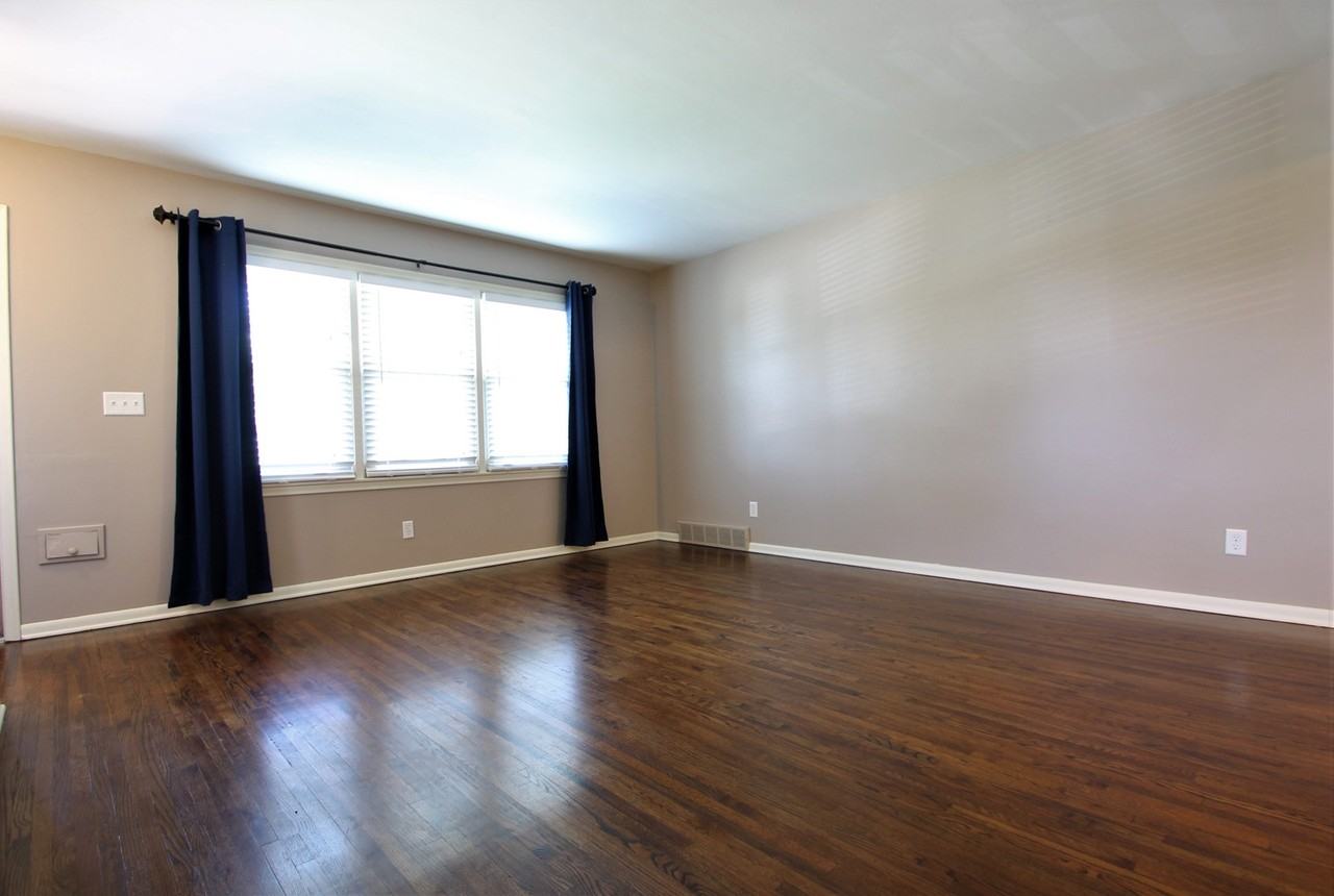 4405 Spring St - Photo 3 of 27