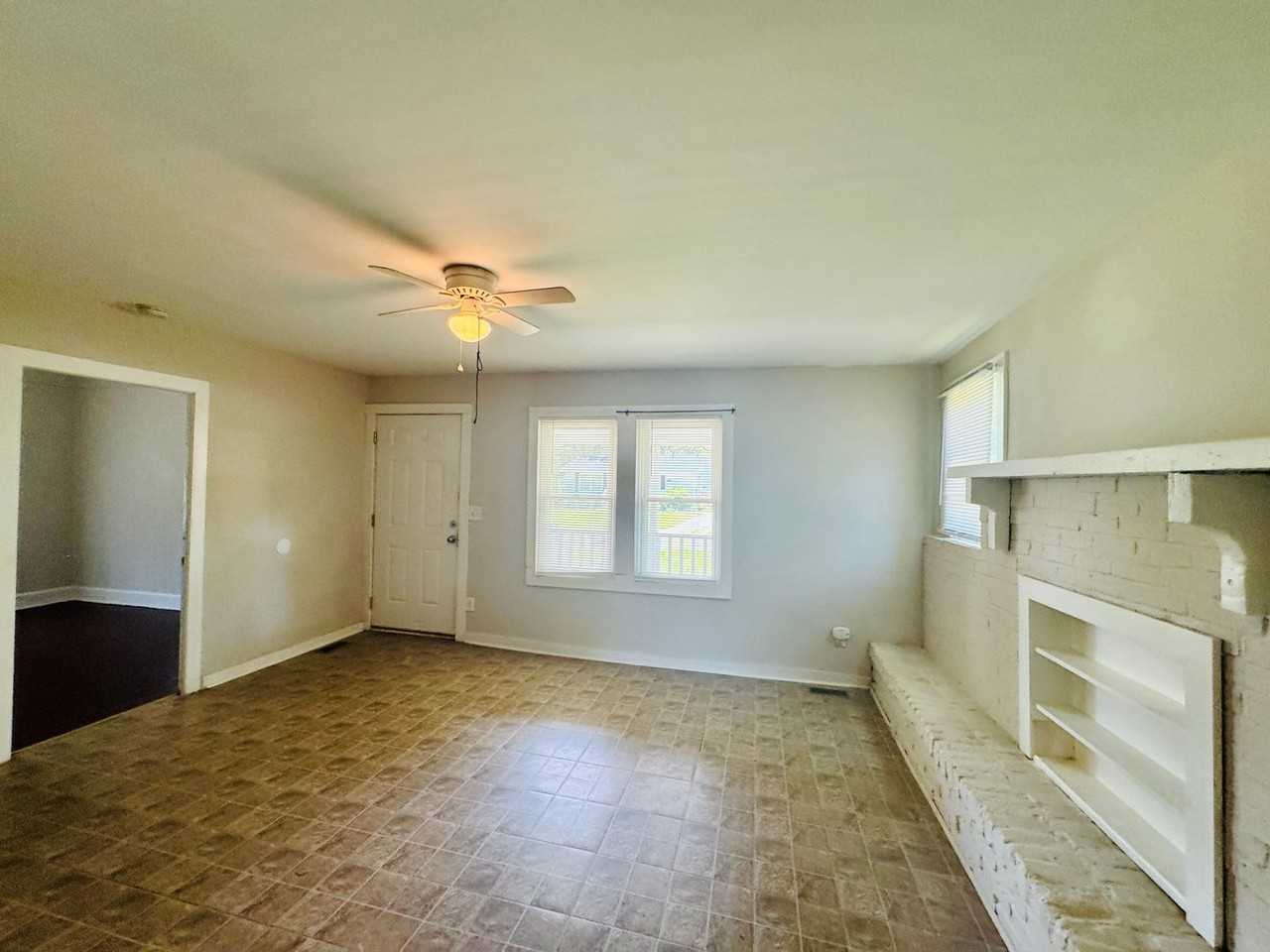 612 Noles Dr - Photo 2 of 15