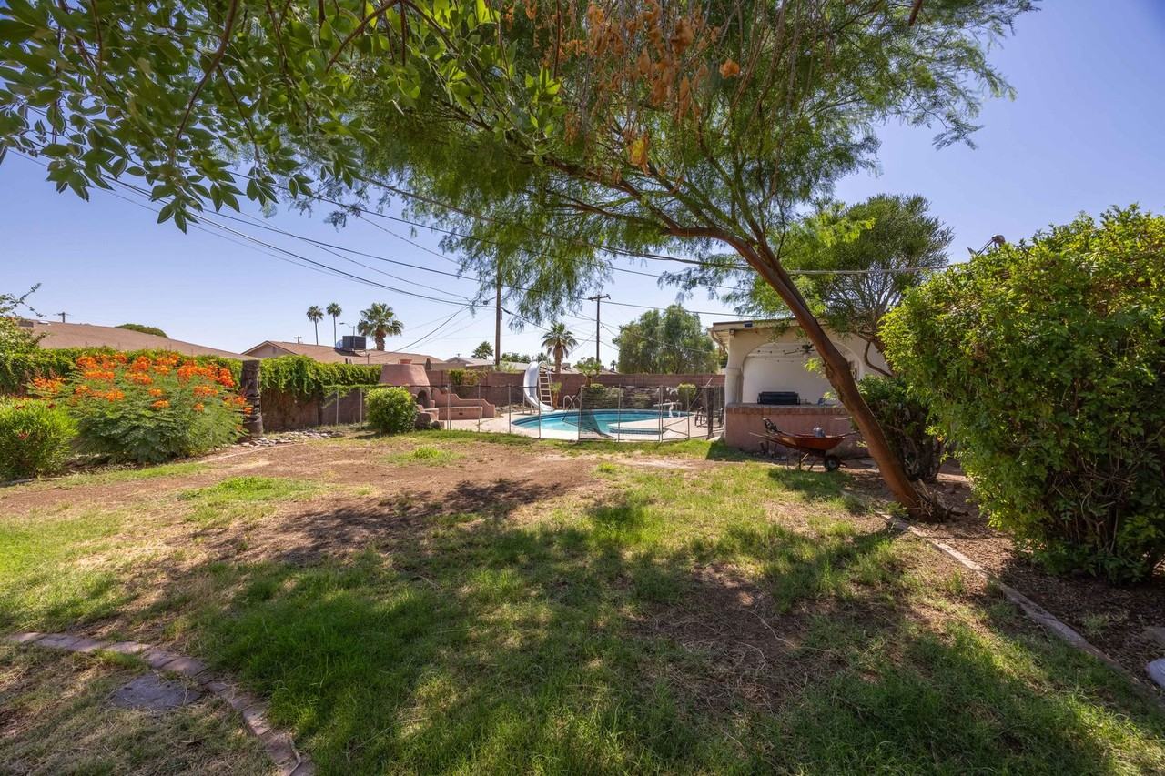7337 E Lewis Ave - Photo 4 of 24
