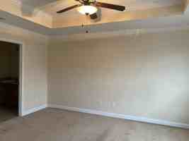 featured image of 639 Amhearst Row