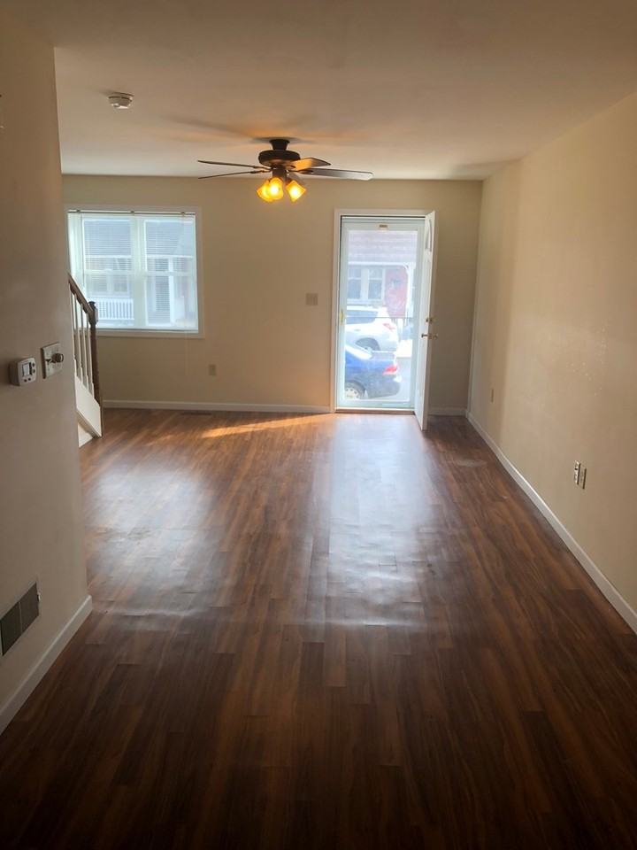 636 N Mary St - Photo 3 of 17