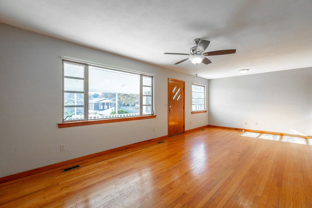 3611 Old Ringgold Rd - Photo 2 of 22