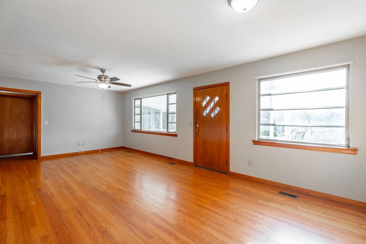 3611 Old Ringgold Rd - Photo 3 of 22