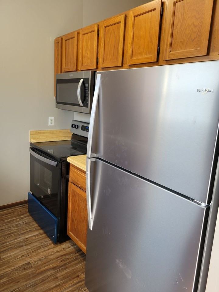 1337 Delaware Pl #B - Photo 5 of 9