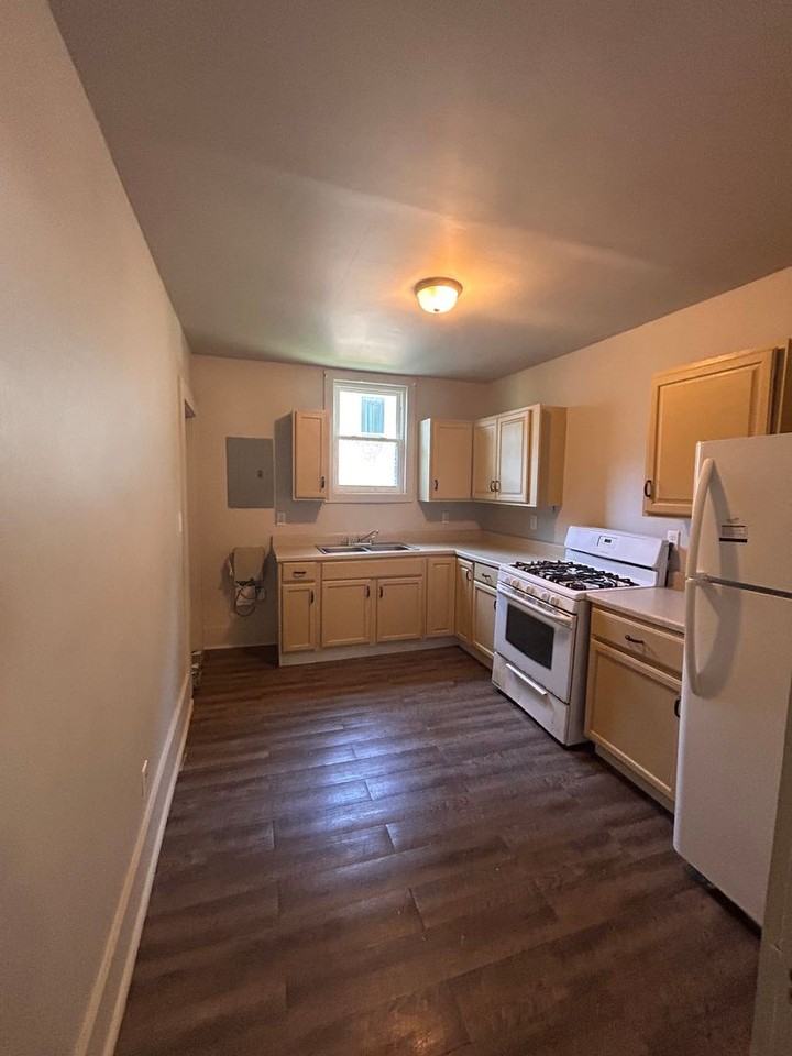 805 Belle Ave - Photo 4 of 7