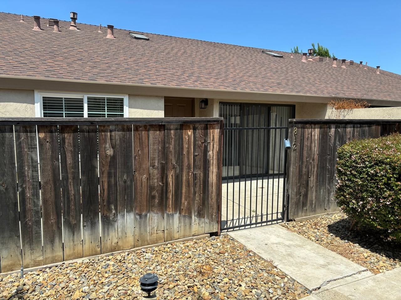 812 Villa Ter - Photo 3 of 14