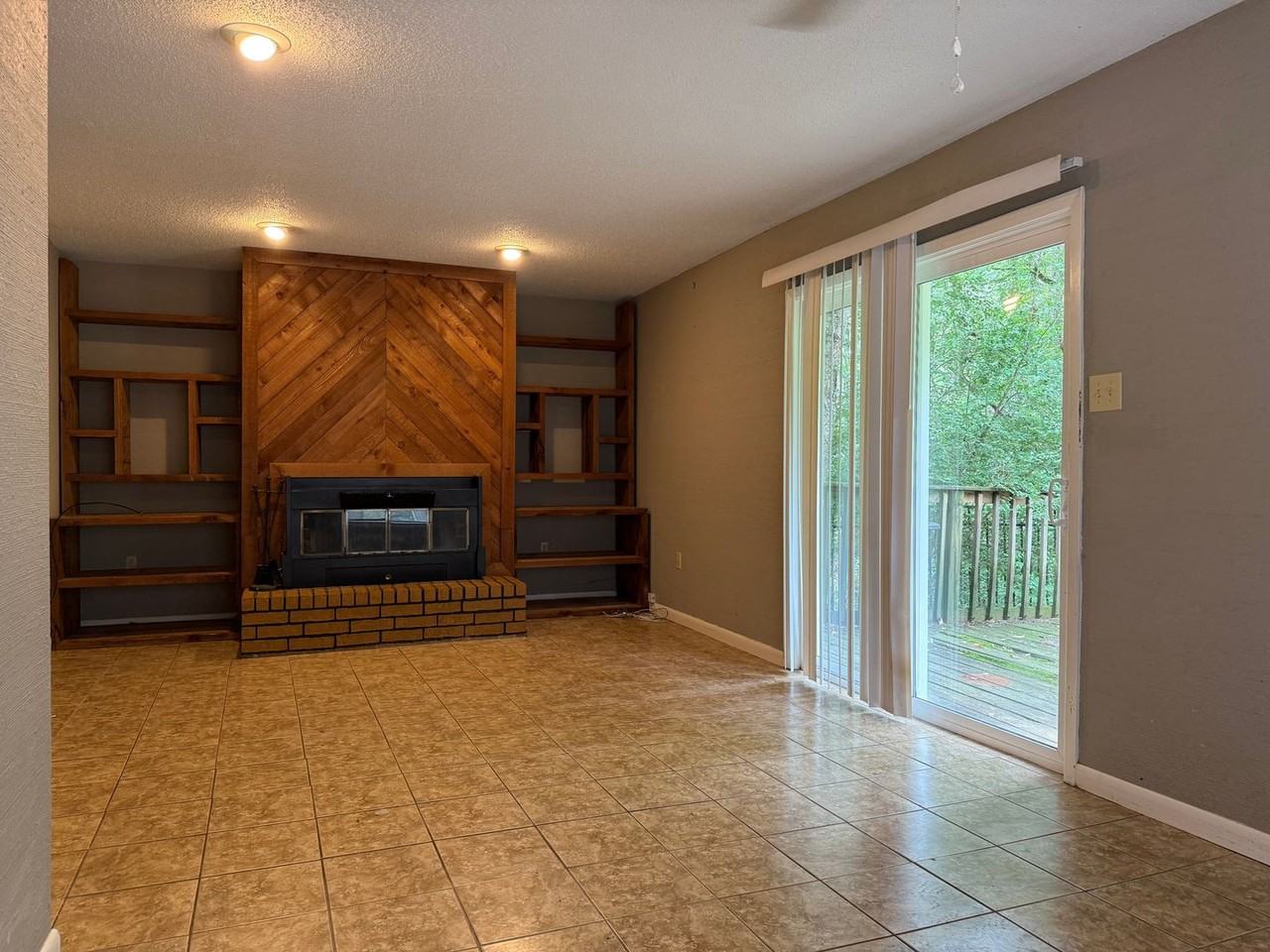 113 Highland Point Cv - Photo 2 of 23