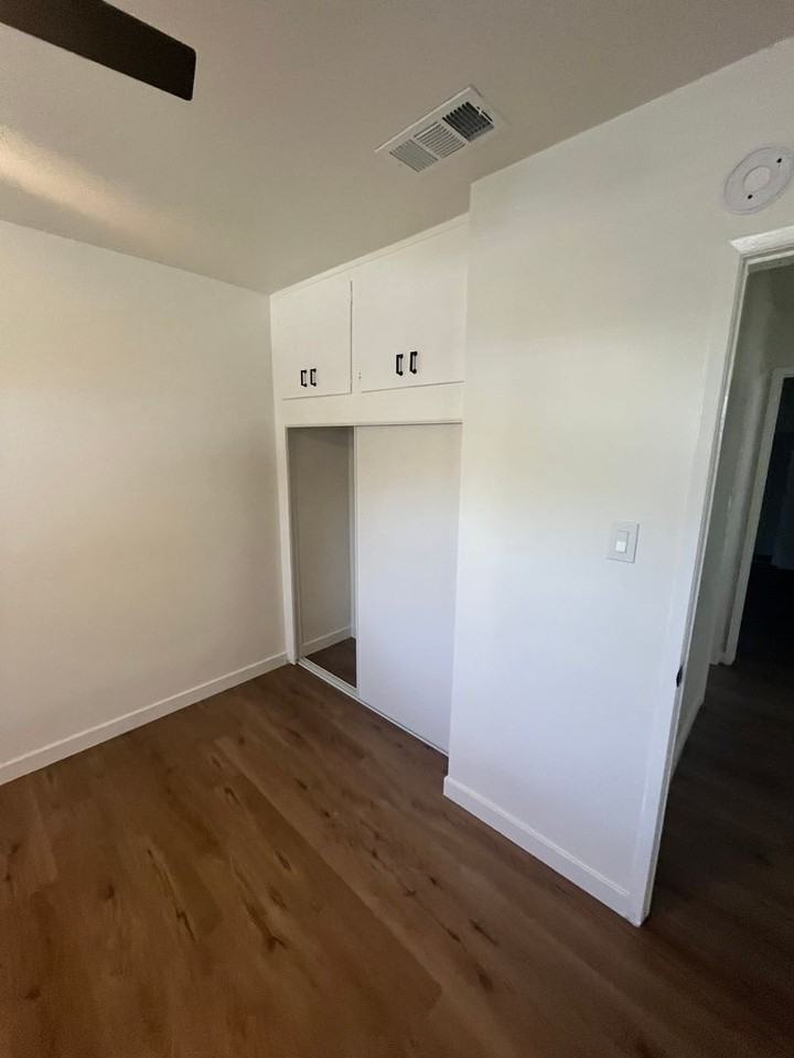 418 S Sunset Ave - Photo 6 of 44