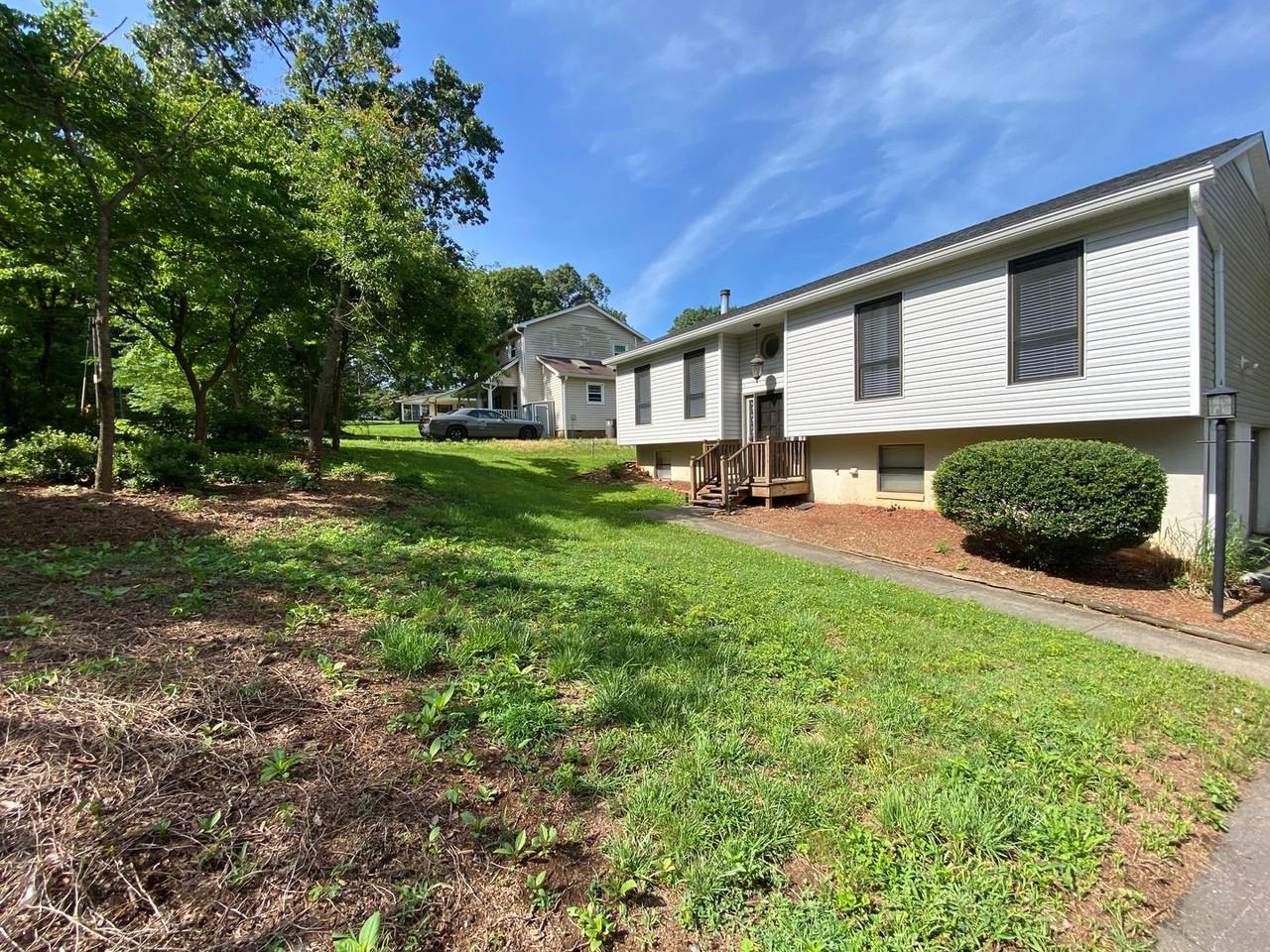 1250 Millerwood Dr - Photo 2 of 18