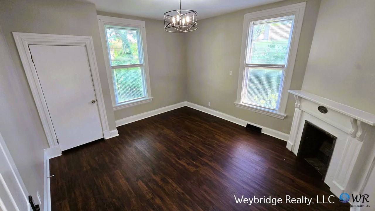 5018 Linden Ave - Photo 4 of 12