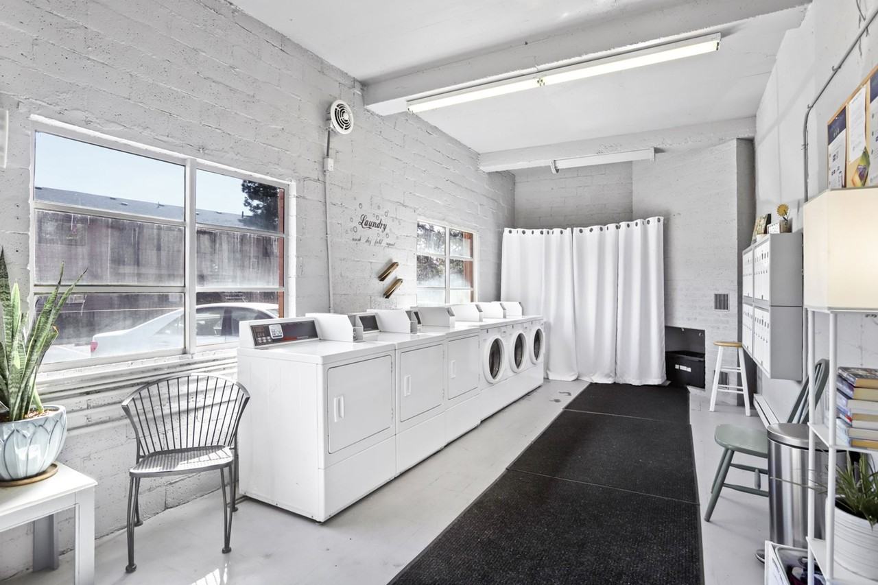 1562 Nw 1st St #3 - Photo 6 of 24