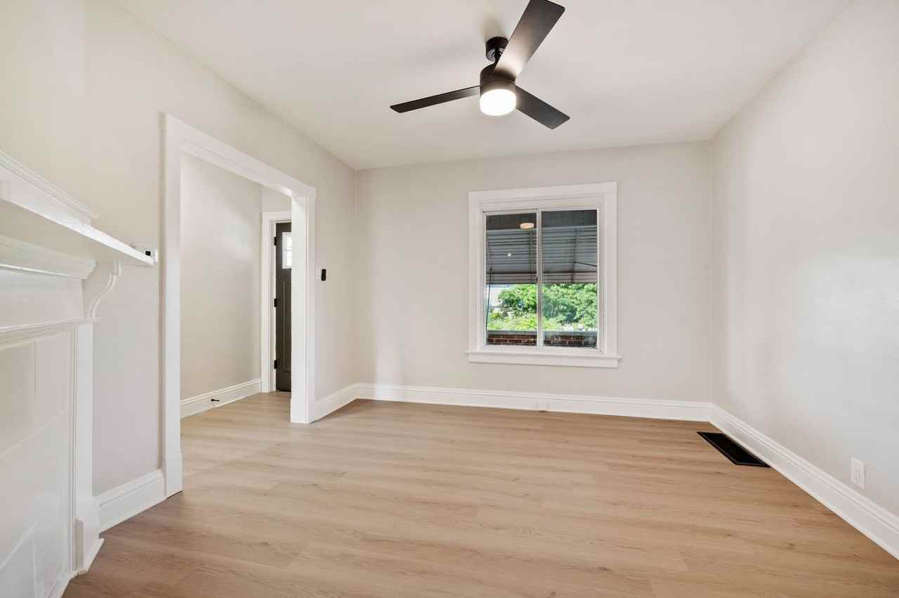 132 Park Rd - Photo 7 of 24