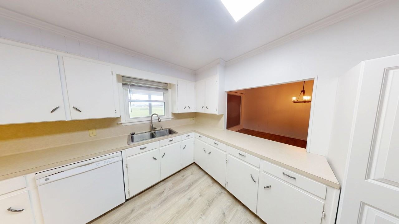 7249 Fm 974 - Photo 5 of 15