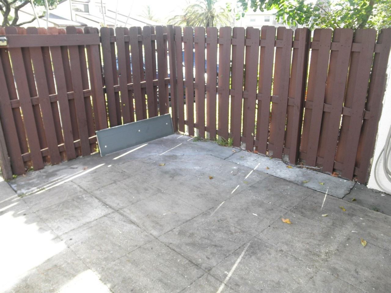 1909 Abbey Rd - Photo 3 of 22