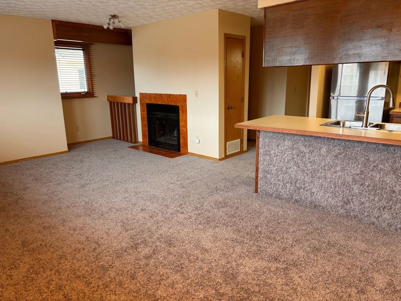 3461 Nebula Cir - Photo 2 of 14