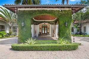 featured image of 7405 Sw 104th St #0