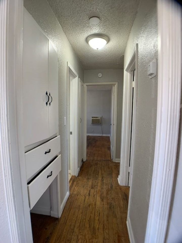 720 Northeast 34th Terrace - Photo 3 of 9