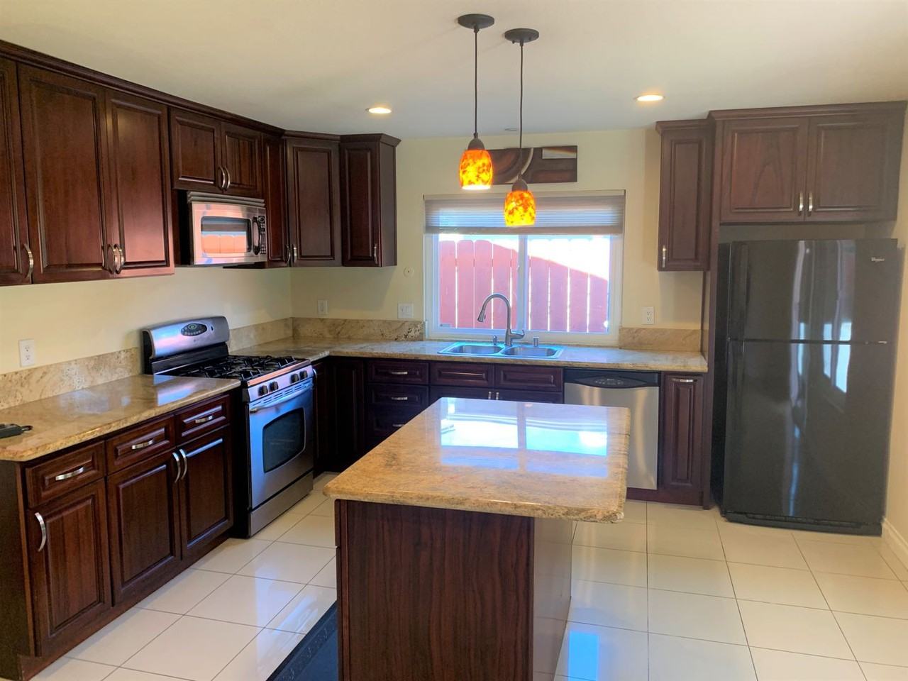 7724 Acama St - Photo 2 of 10