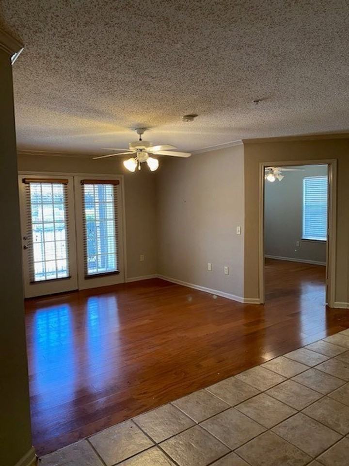 2301 Veterans Memorial Pkwy - Photo 2 of 23