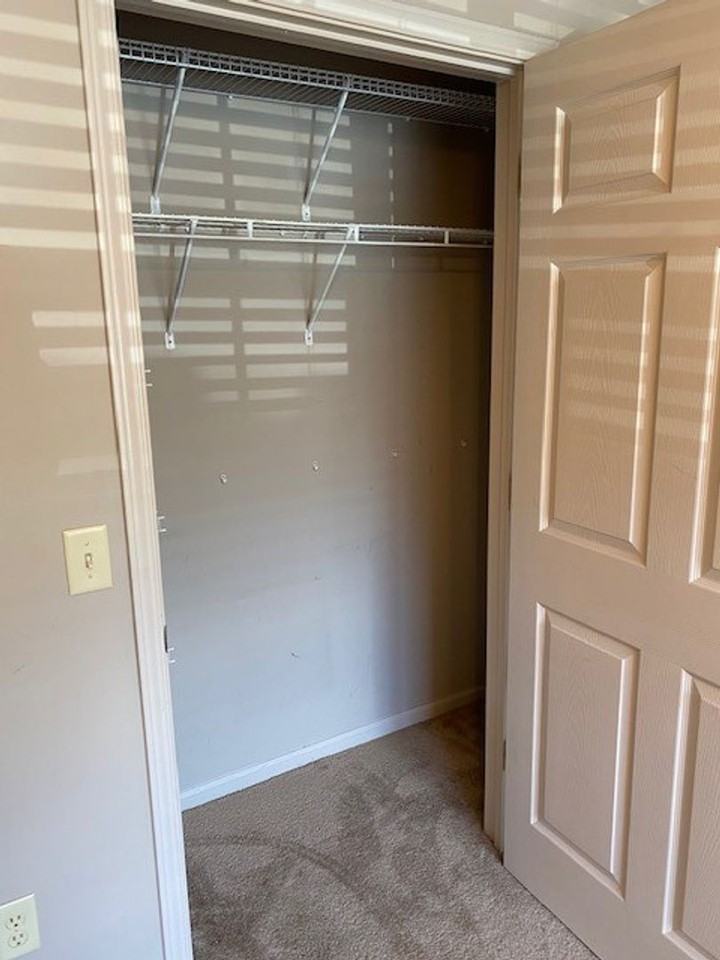 2301 Veterans Memorial Pkwy - Photo 7 of 23