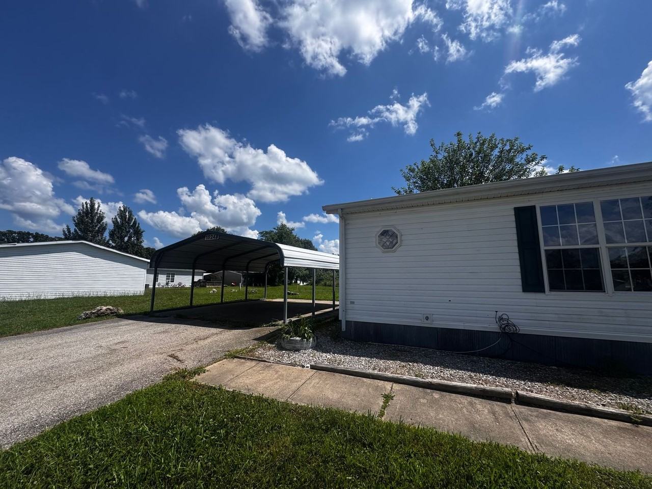 18248 Loyalty Ln - Photo 2 of 22