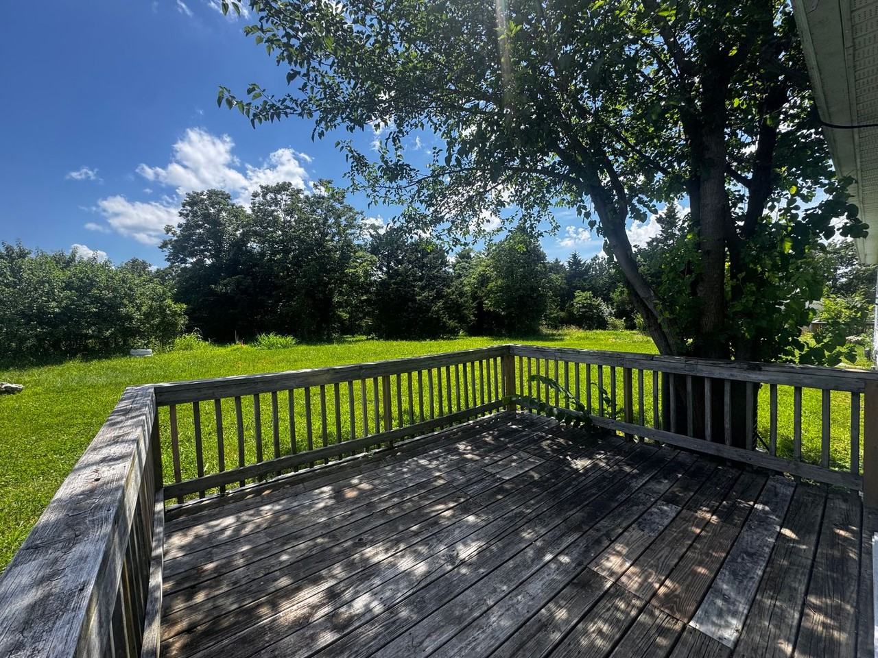 18248 Loyalty Ln - Photo 4 of 22