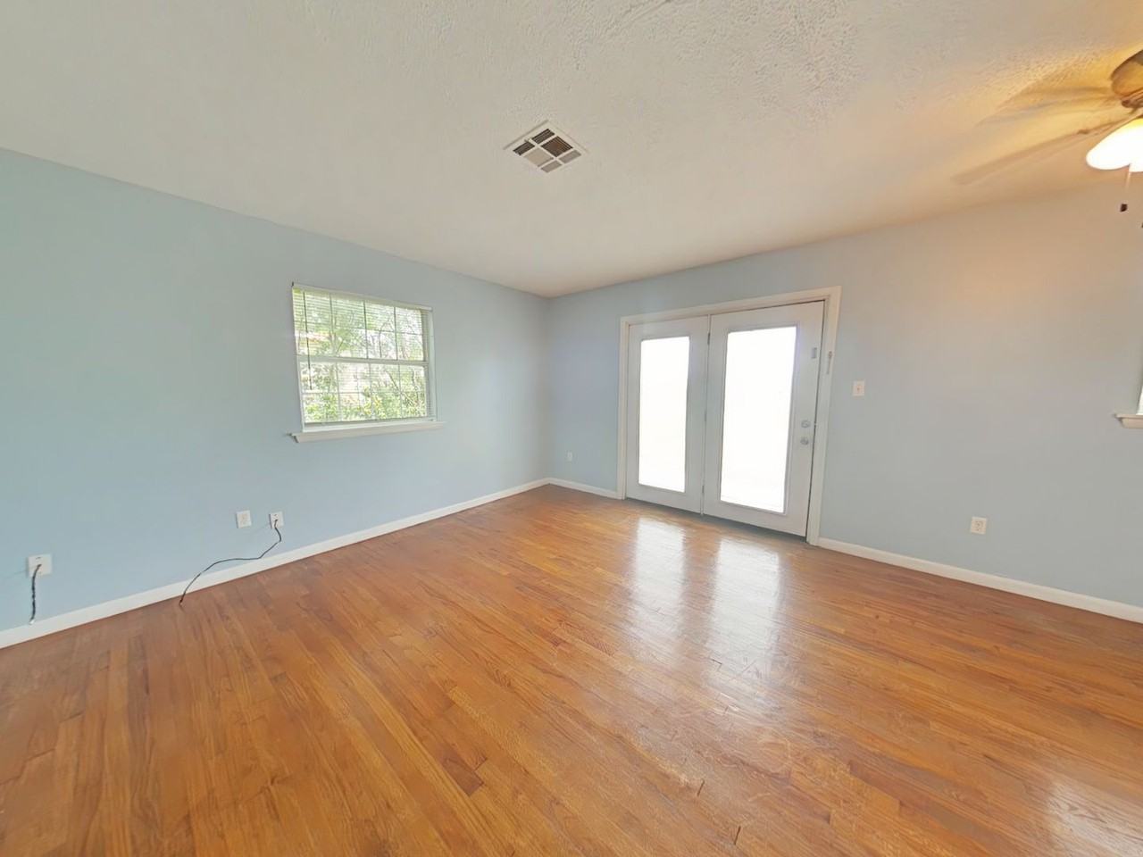 4456 Nw Baltimore Ave - Photo 6 of 17