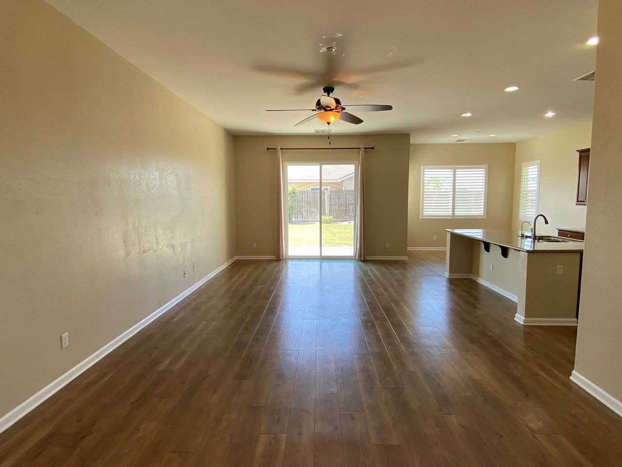 15803 Saint Clement Way - Photo 3 of 12