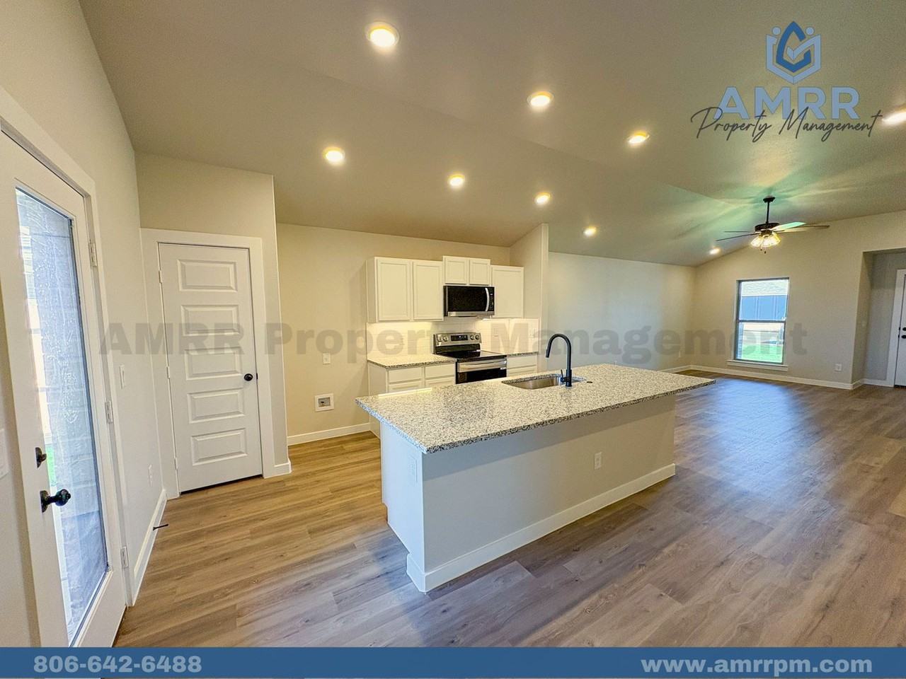 3021 140th St - Photo 3 of 17